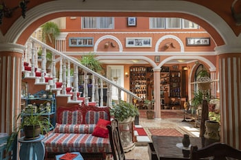 elia boutique hostel