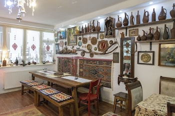 elia boutique hostel