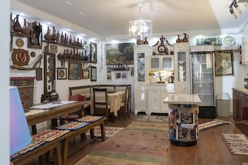 elia boutique hostel