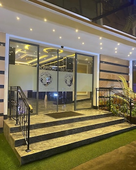 lion luxury suites
