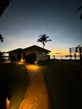 joju bangalos and bistro
