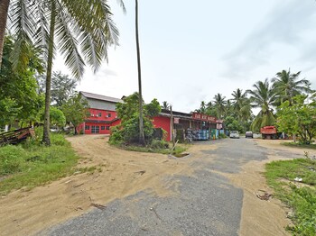 oyo 90664 rabi hotel