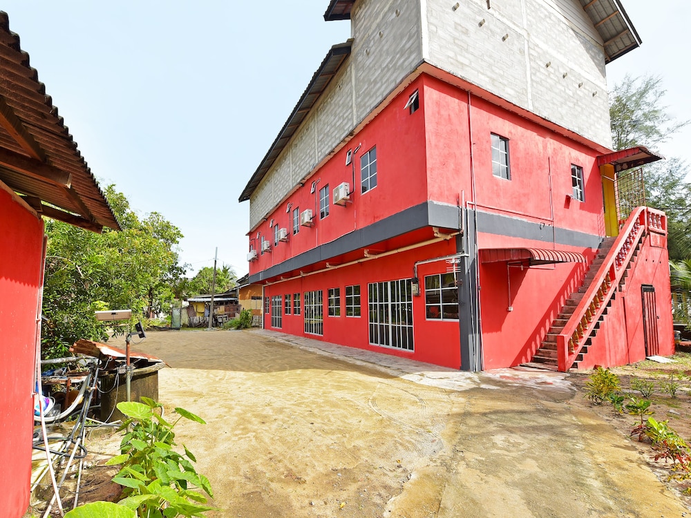 oyo 90664 rabi hotel