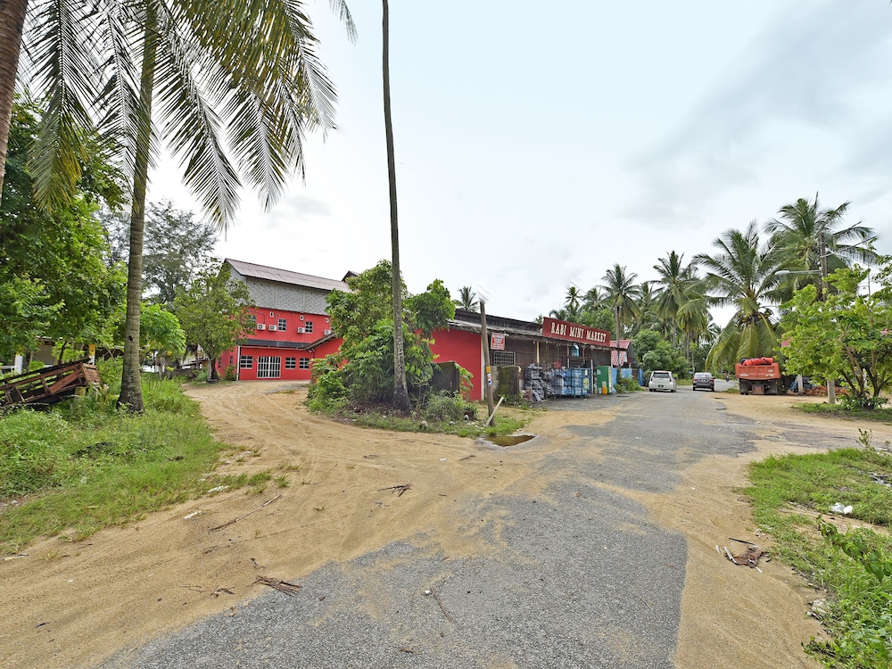 oyo 90664 rabi hotel