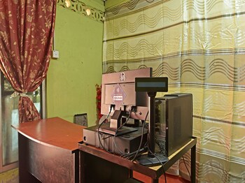oyo 90664 rabi hotel