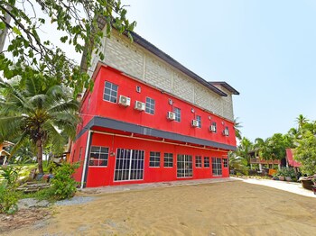 oyo 90664 rabi hotel