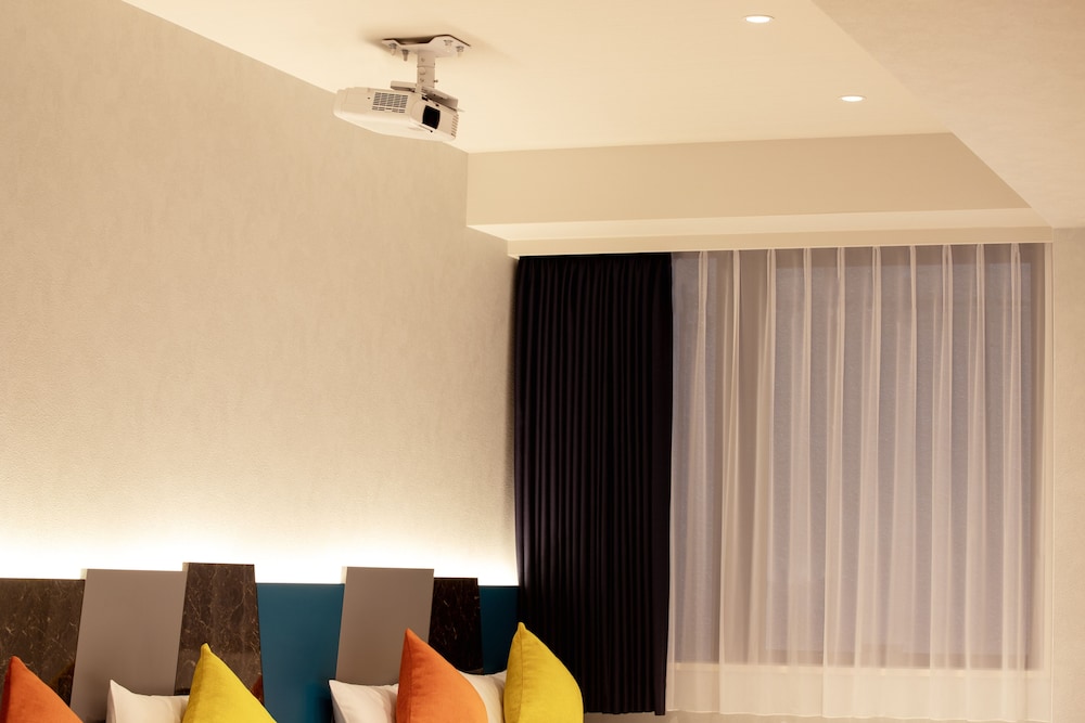 karaksa hotel colors tokyo yaesu