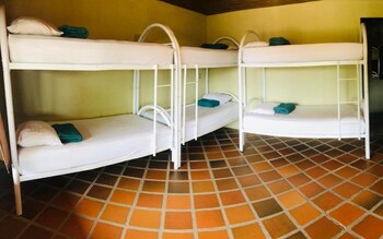 arenal backpackers resort