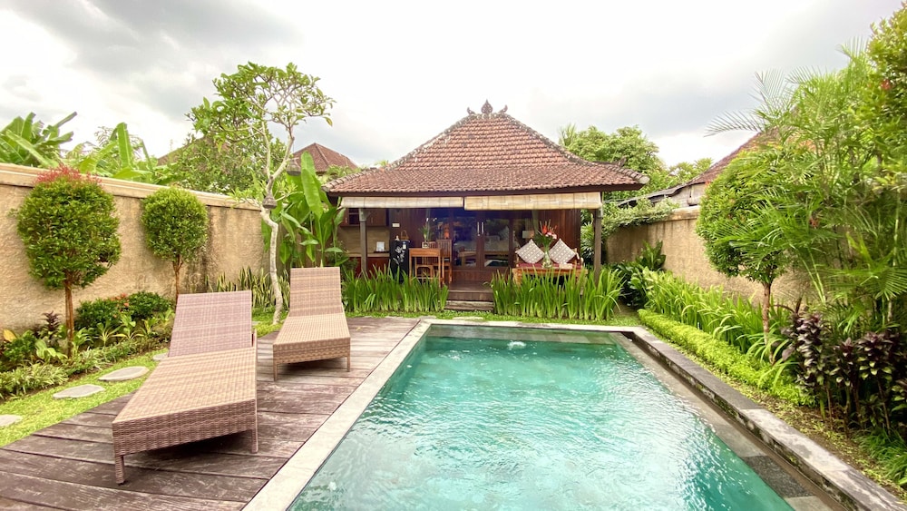 niluh private villas