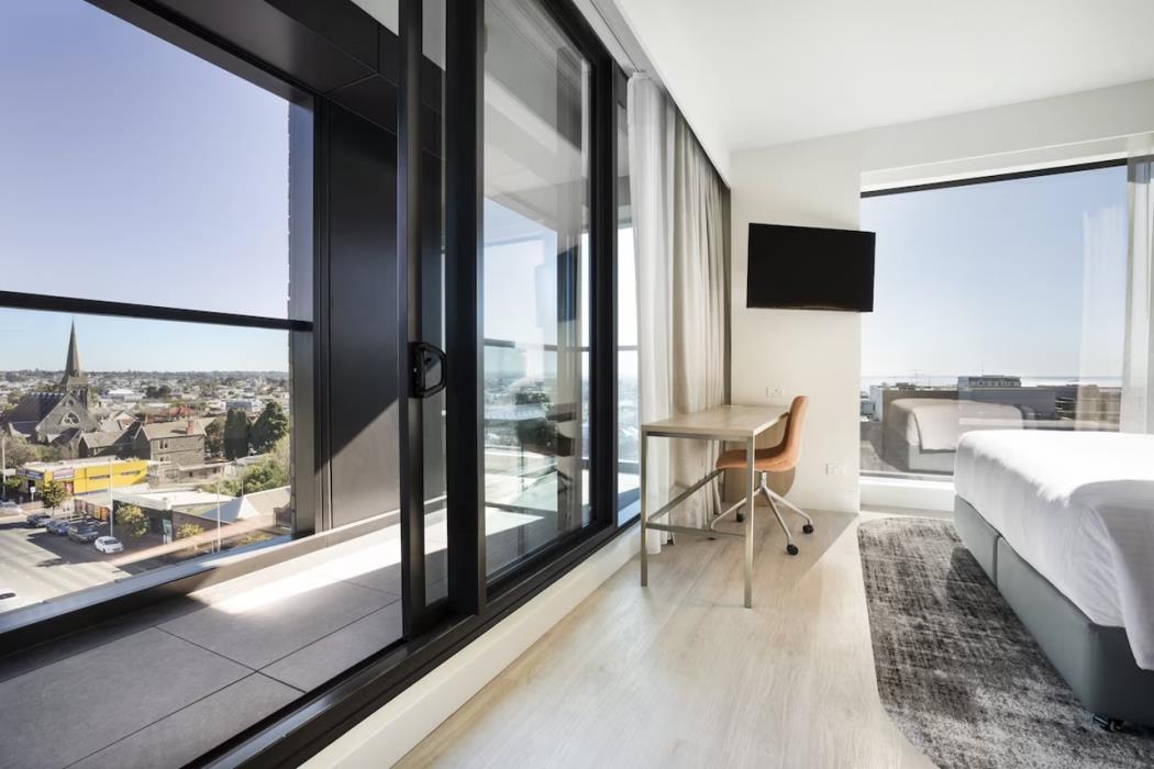 holiday inn and suites geelong an ihg hotel
