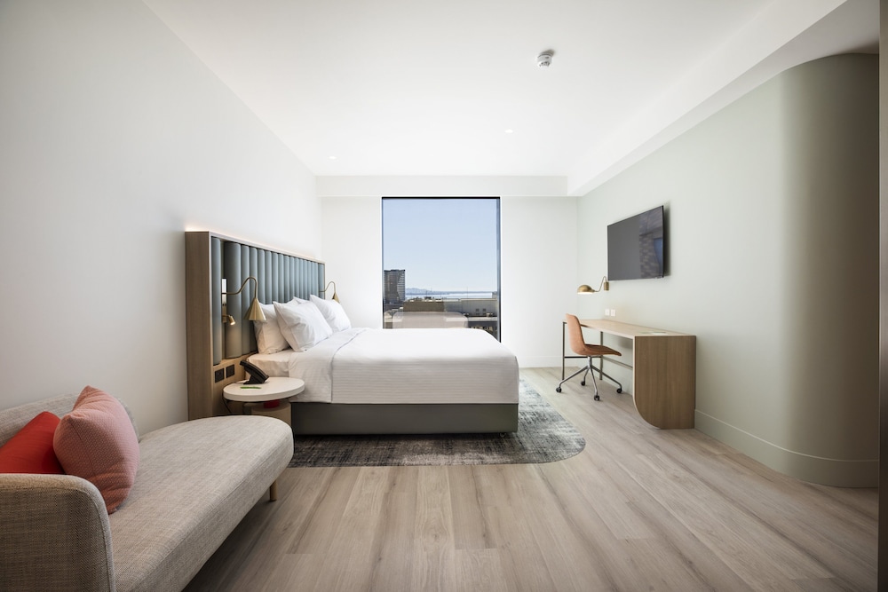 holiday inn and suites geelong an ihg hotel