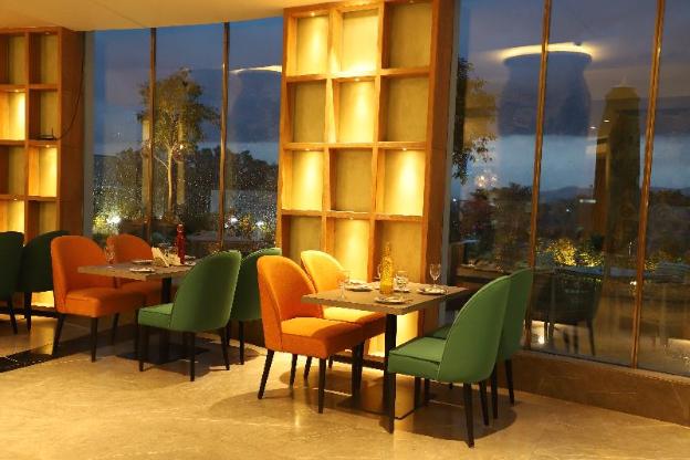 the cruze premium boutique hotel