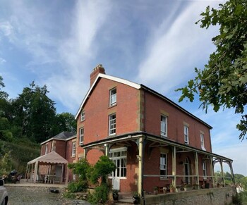 llanymynech