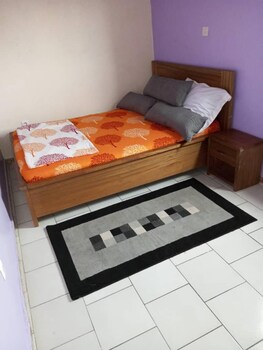 remarkable 1 bedroom flat in bonaberie ancienne