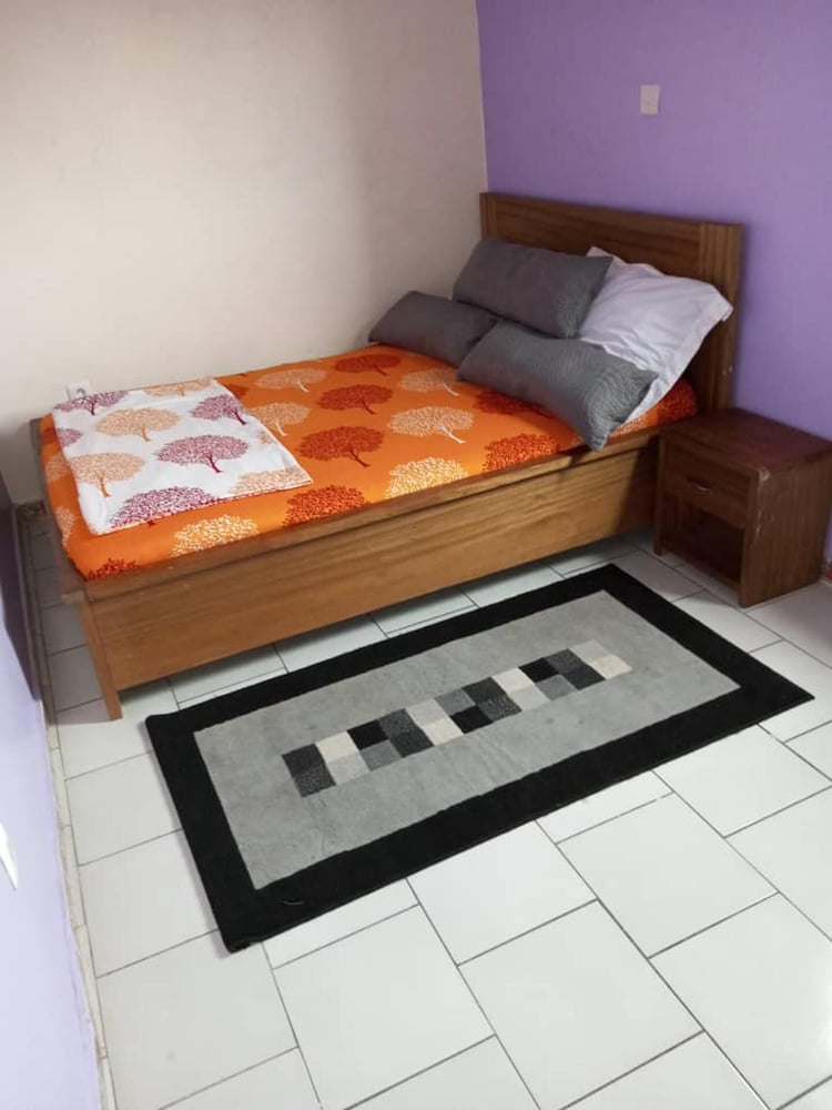 remarkable 1 bedroom flat in bonaberie ancienne