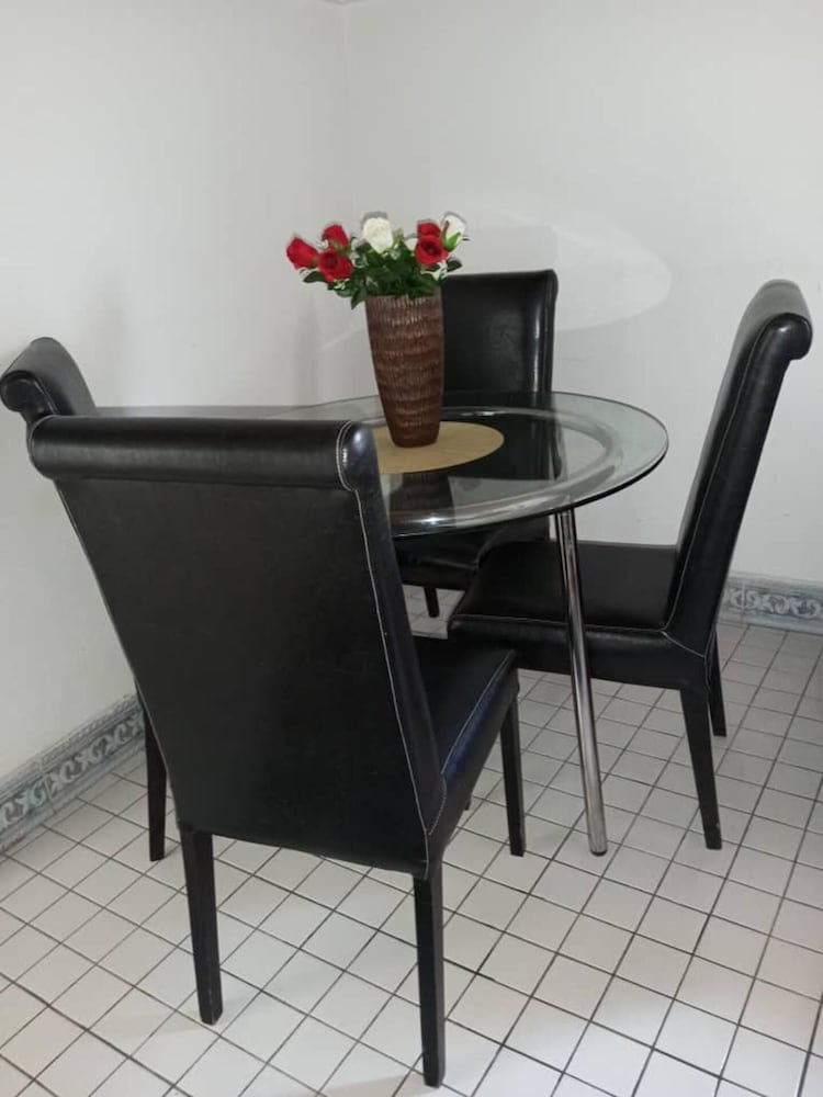 beautiful appartement 2 beds 2 toilets kitchen