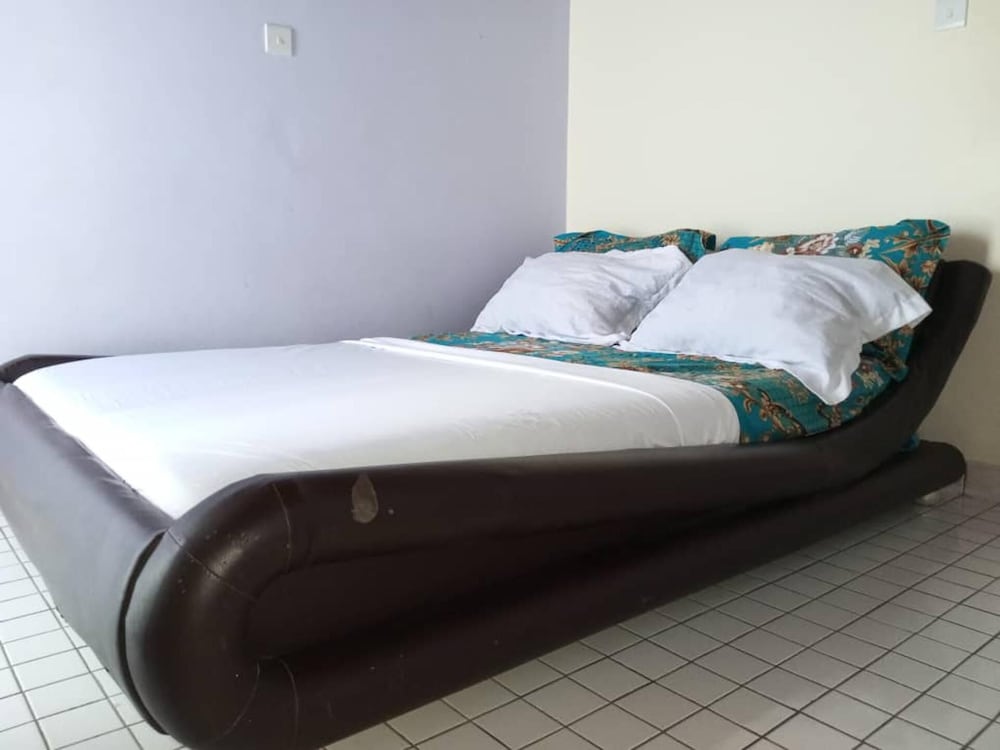 beautiful appartement 2 beds 2 toilets kitchen