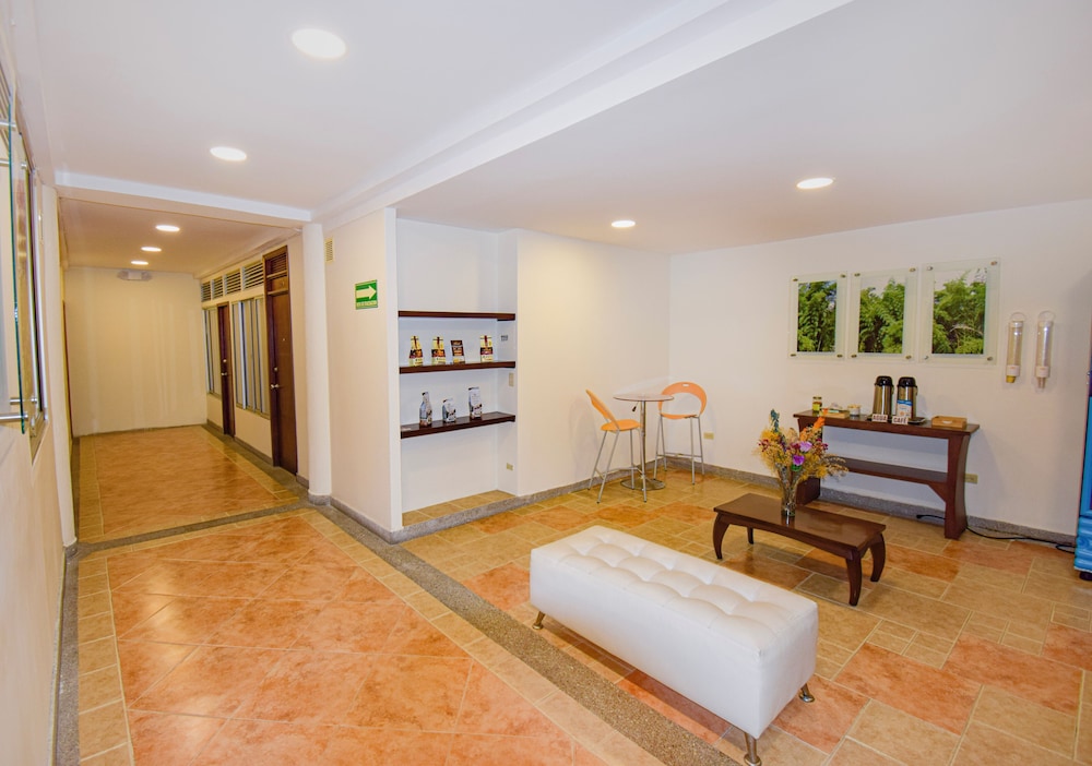 hotel monarca