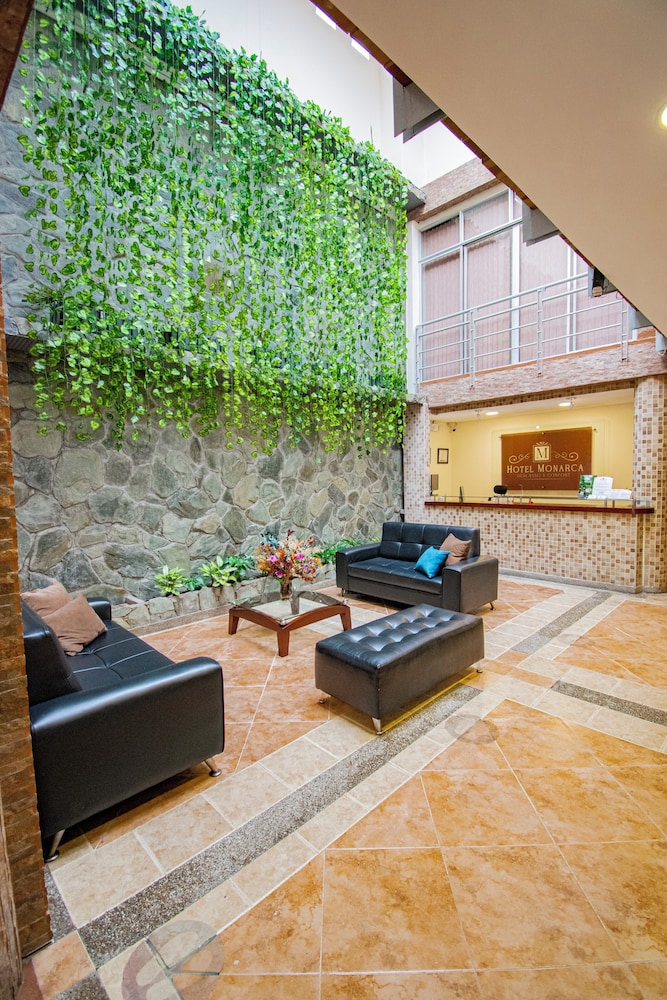 hotel monarca