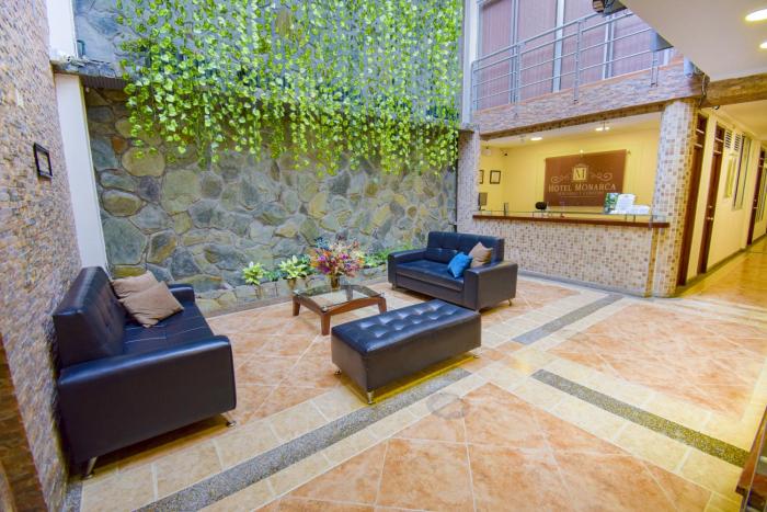 hotel monarca