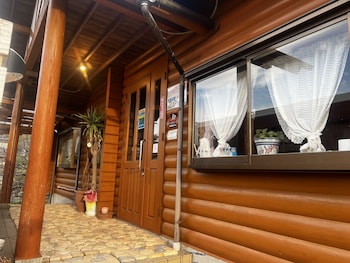 glamping village leaf