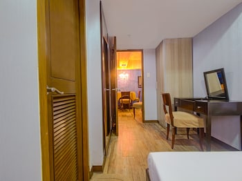 capital o 907 ceo flats