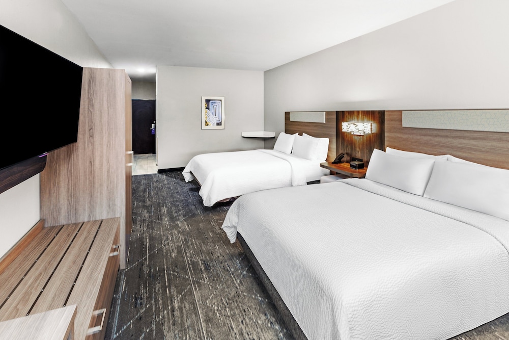 holiday inn express and suites henderson by ihg