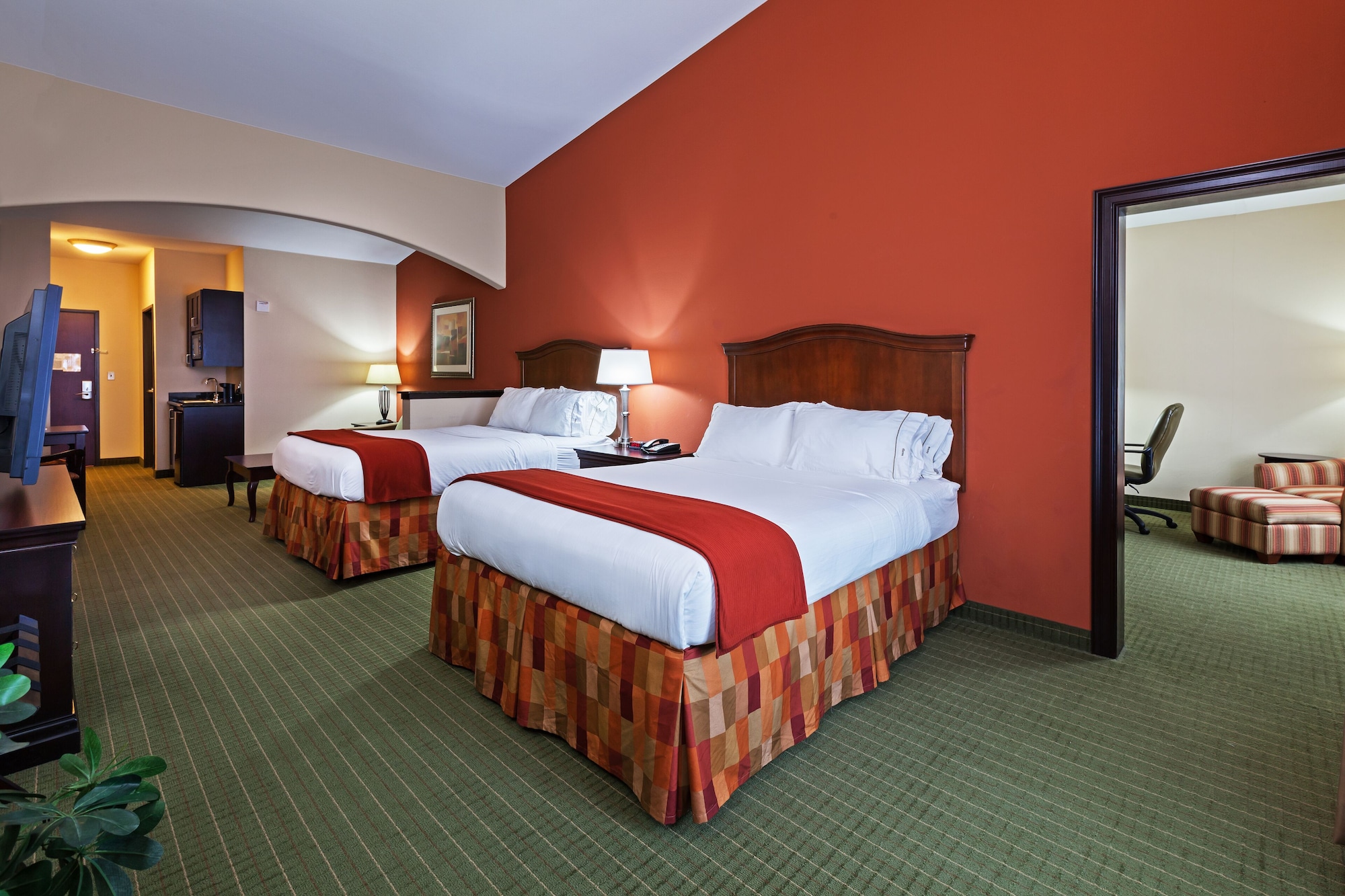 holiday inn express and suites henderson by ihg