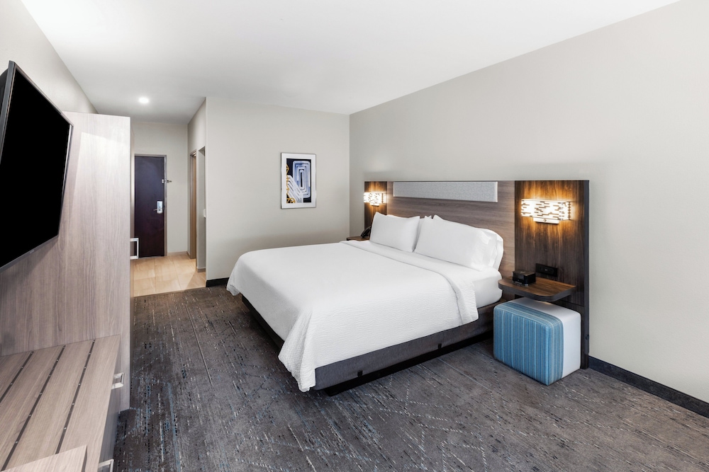holiday inn express and suites henderson by ihg