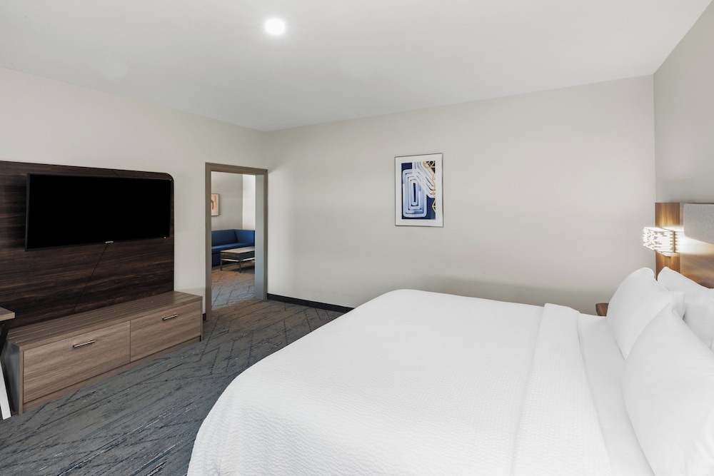 holiday inn express and suites henderson by ihg