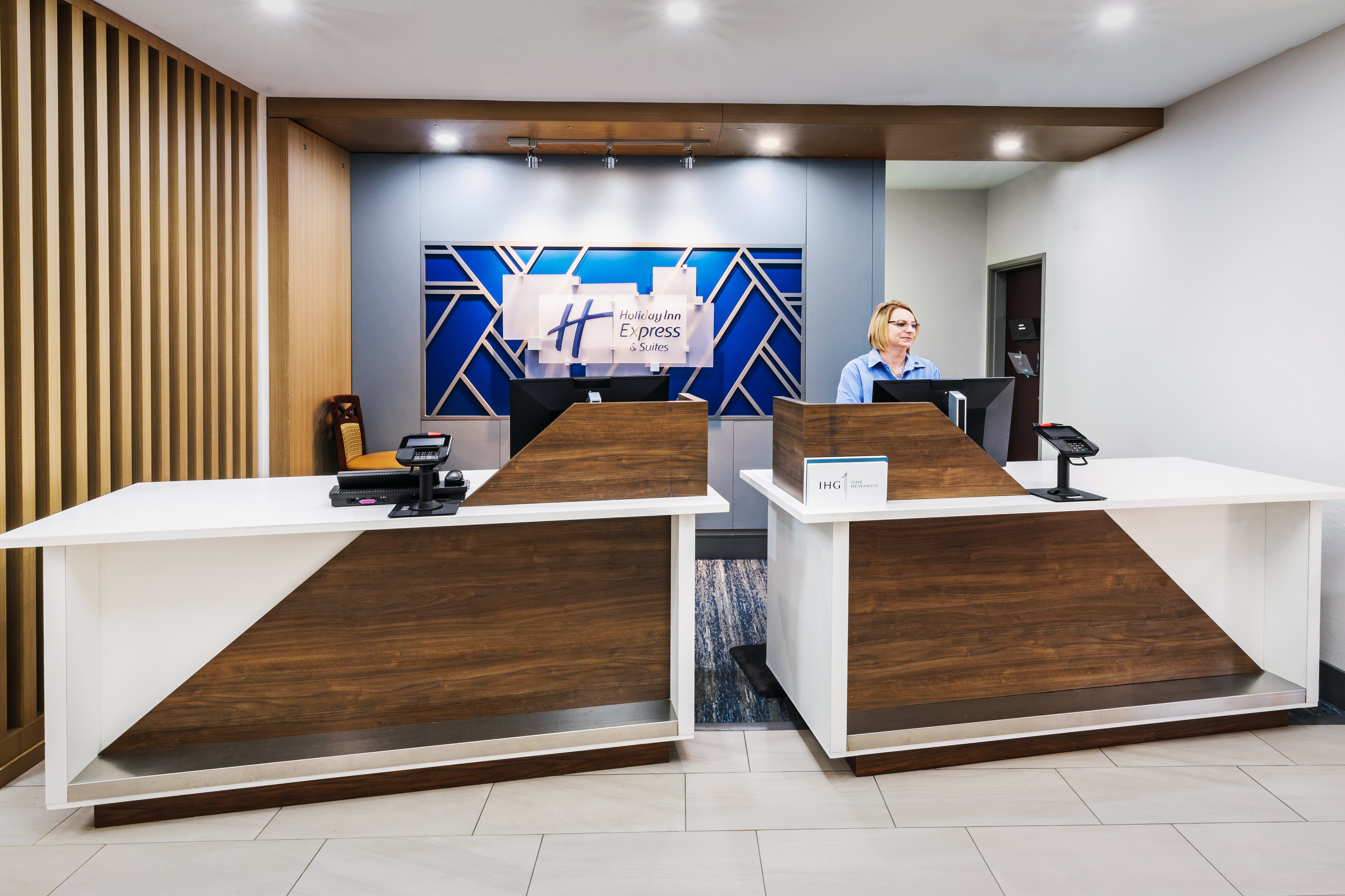 holiday inn express and suites henderson by ihg