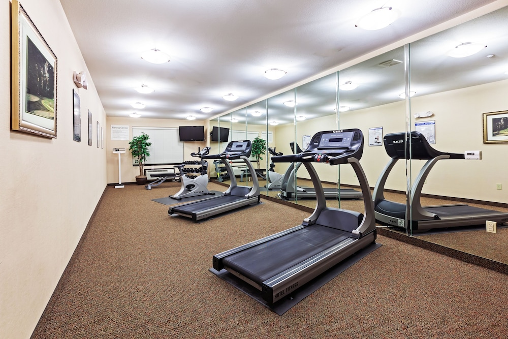 holiday inn express and suites henderson by ihg