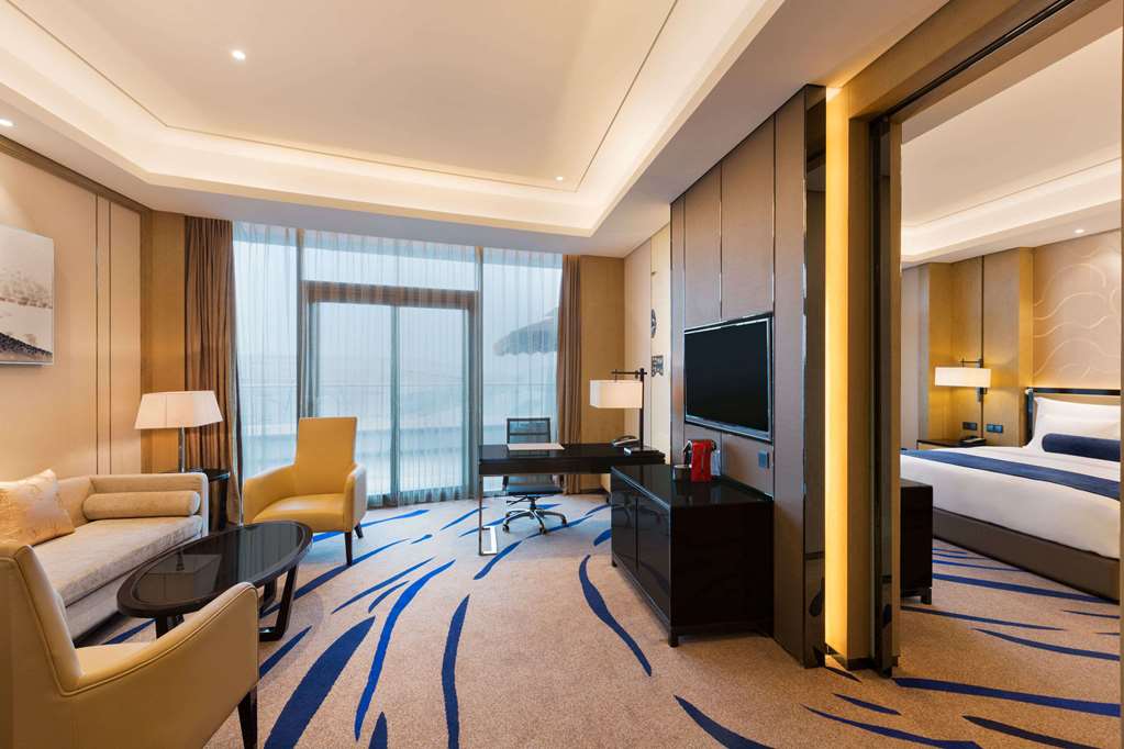 wyndham chongqing yuelai