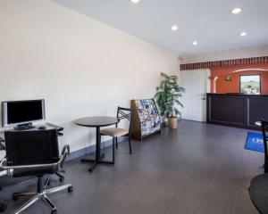 scottish inn and suites