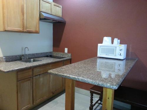 scottish inn and suites