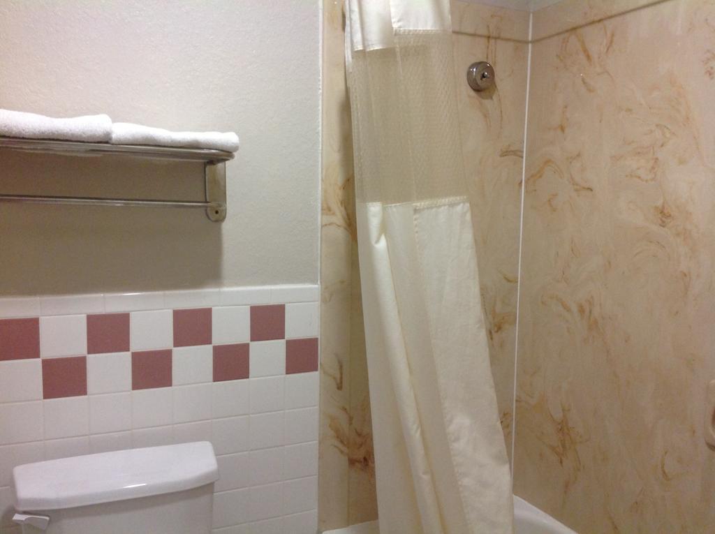 scottish inn and suites