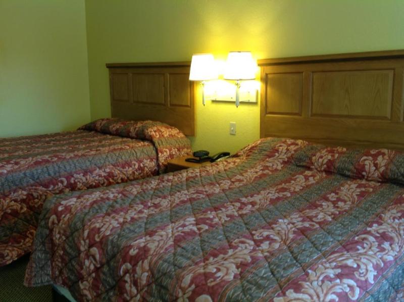 scottish inn and suites