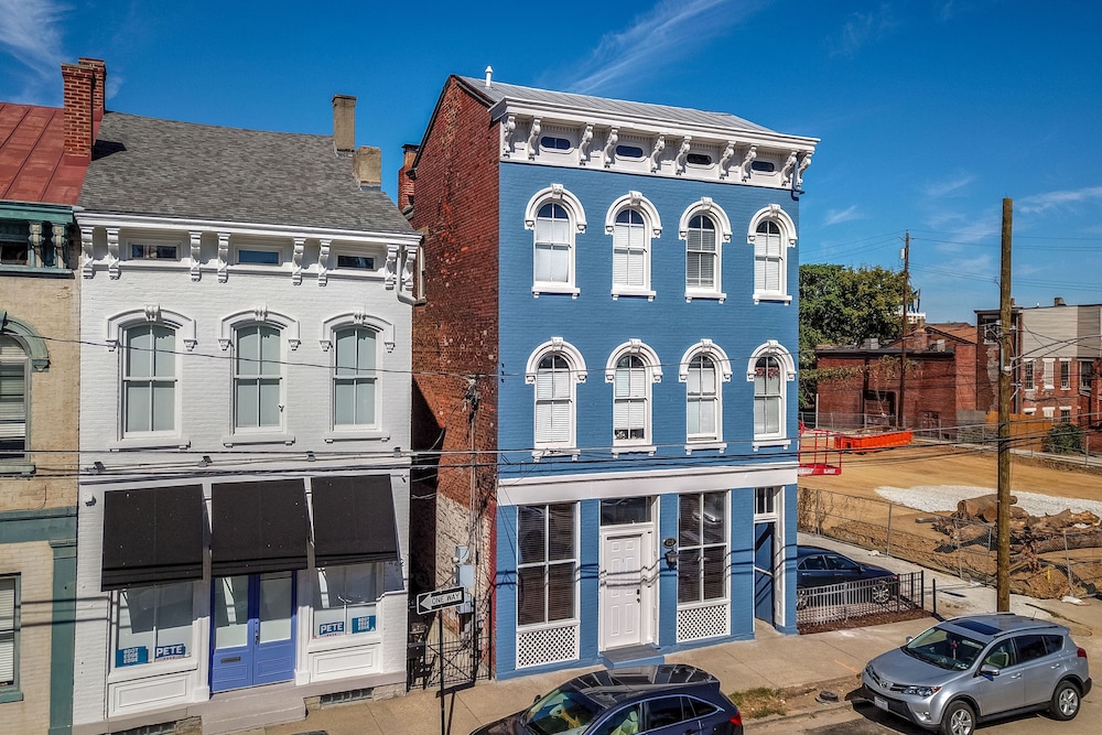 heart of mainstrasse apt 4