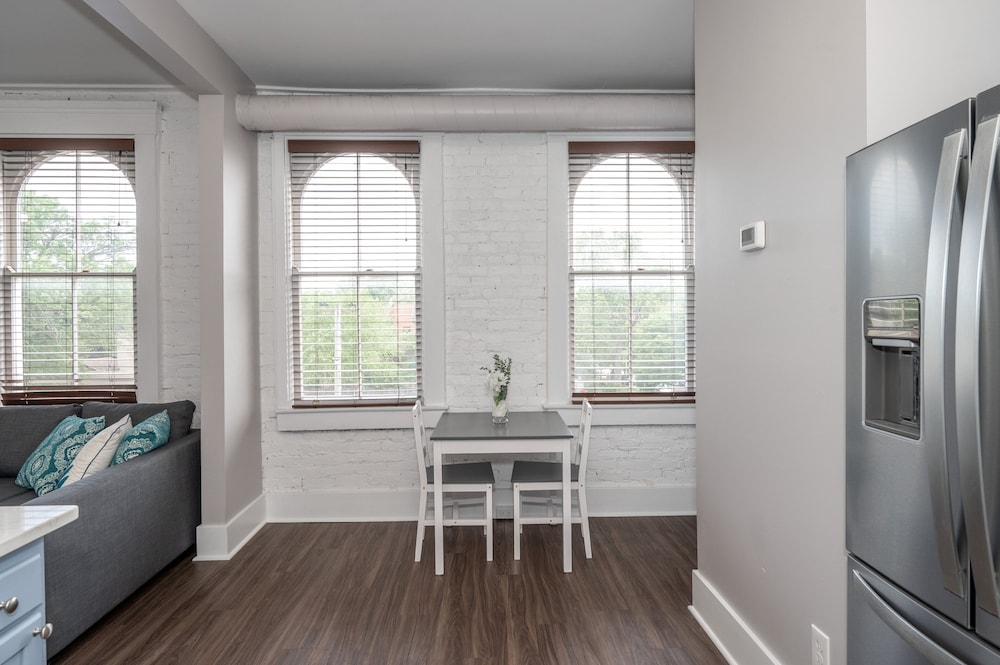 heart of mainstrasse apt 4