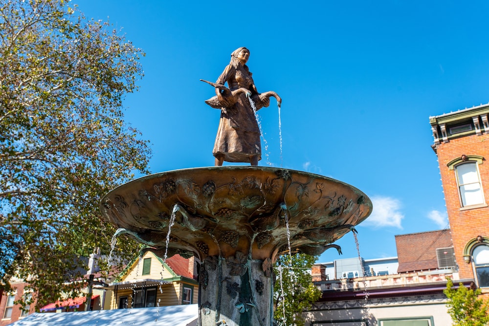 heart of mainstrasse apt 4