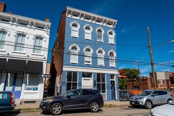 heart of mainstrasse apt 3