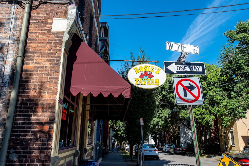 heart of mainstrasse apt 3