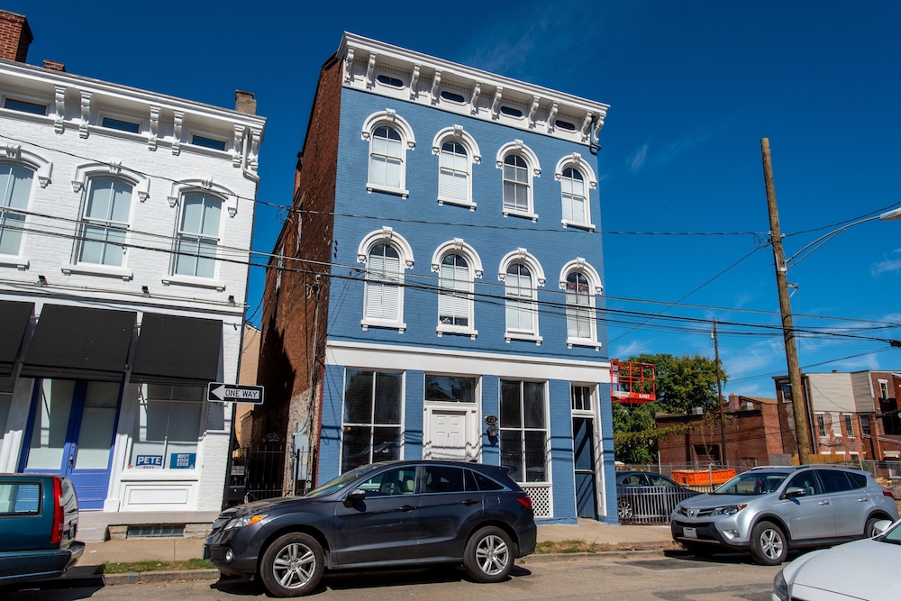 heart of mainstrasse apt 3