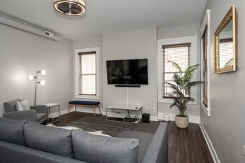 heart of mainstrasse apt 3