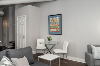 heart of mainstrasse apt 3