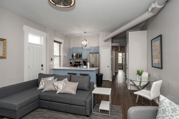 heart of mainstrasse apt 3