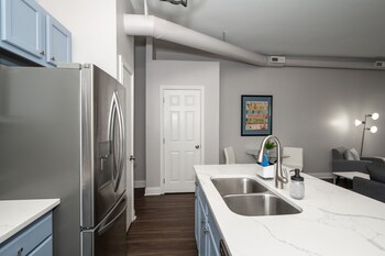 heart of mainstrasse apt 3