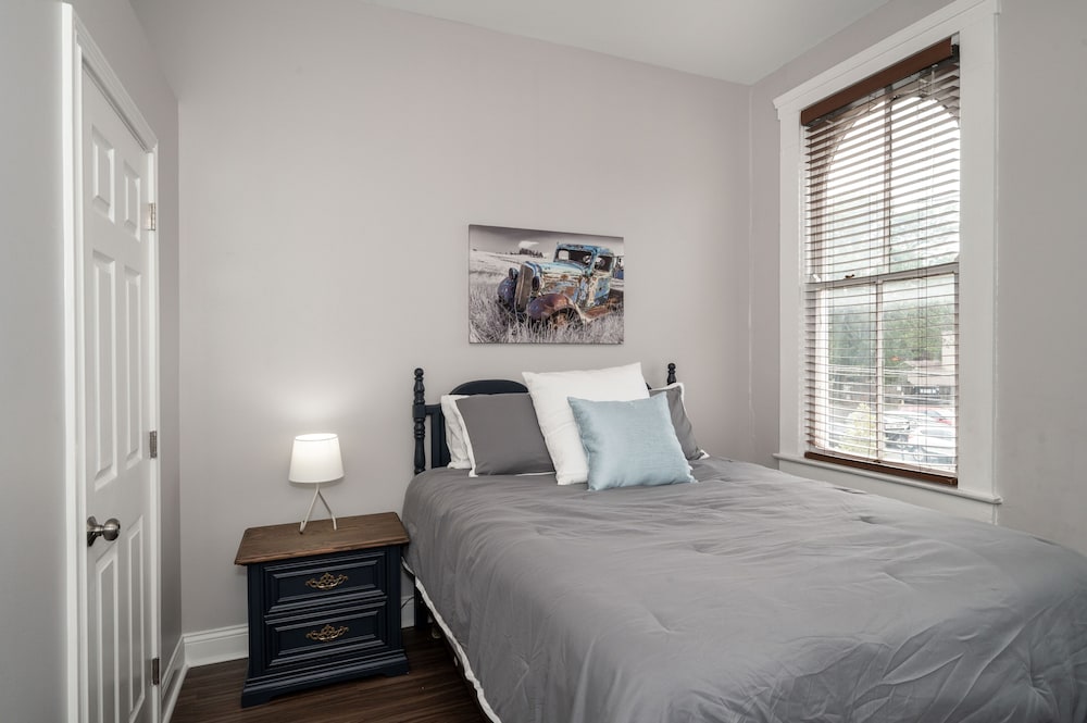 heart of mainstrasse apt 3