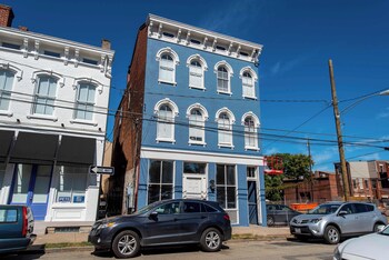 heart of mainstrasse apt 3