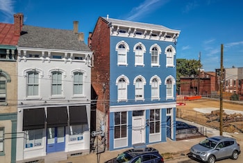 heart of mainstrasse apt 2